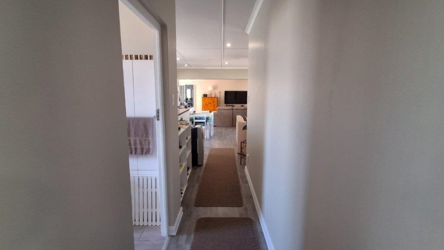 3 Bedroom Property for Sale in Stilbaai Wes Western Cape